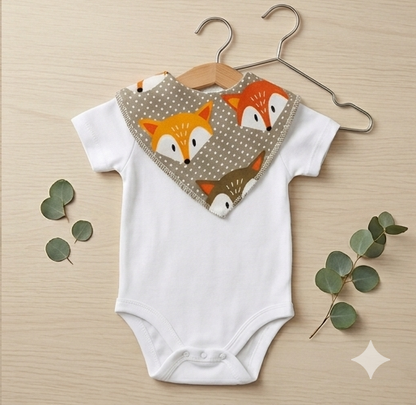 Triangle Baby Bib — Absorbent triangle-shaped bib for infants | MyBabyandMe